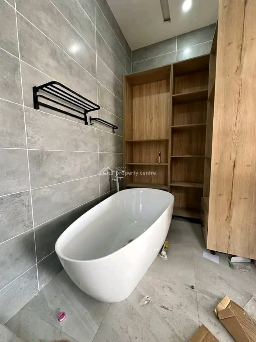 Executive 3-bedroom House @ Botwe, Ashaley Botwe, Adenta Municipal, Accra, Semi-detached Bungalow for Sale