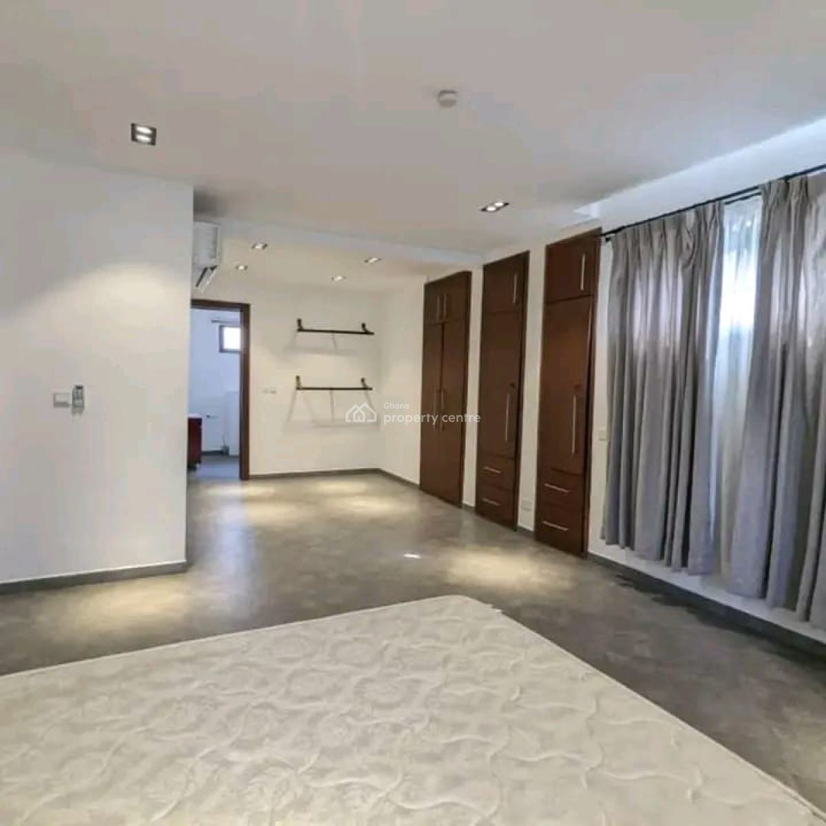 Executive 5-bedroom House @ East Airport, East Airport, Airport Residential Area, Accra, Detached Duplex for Rent