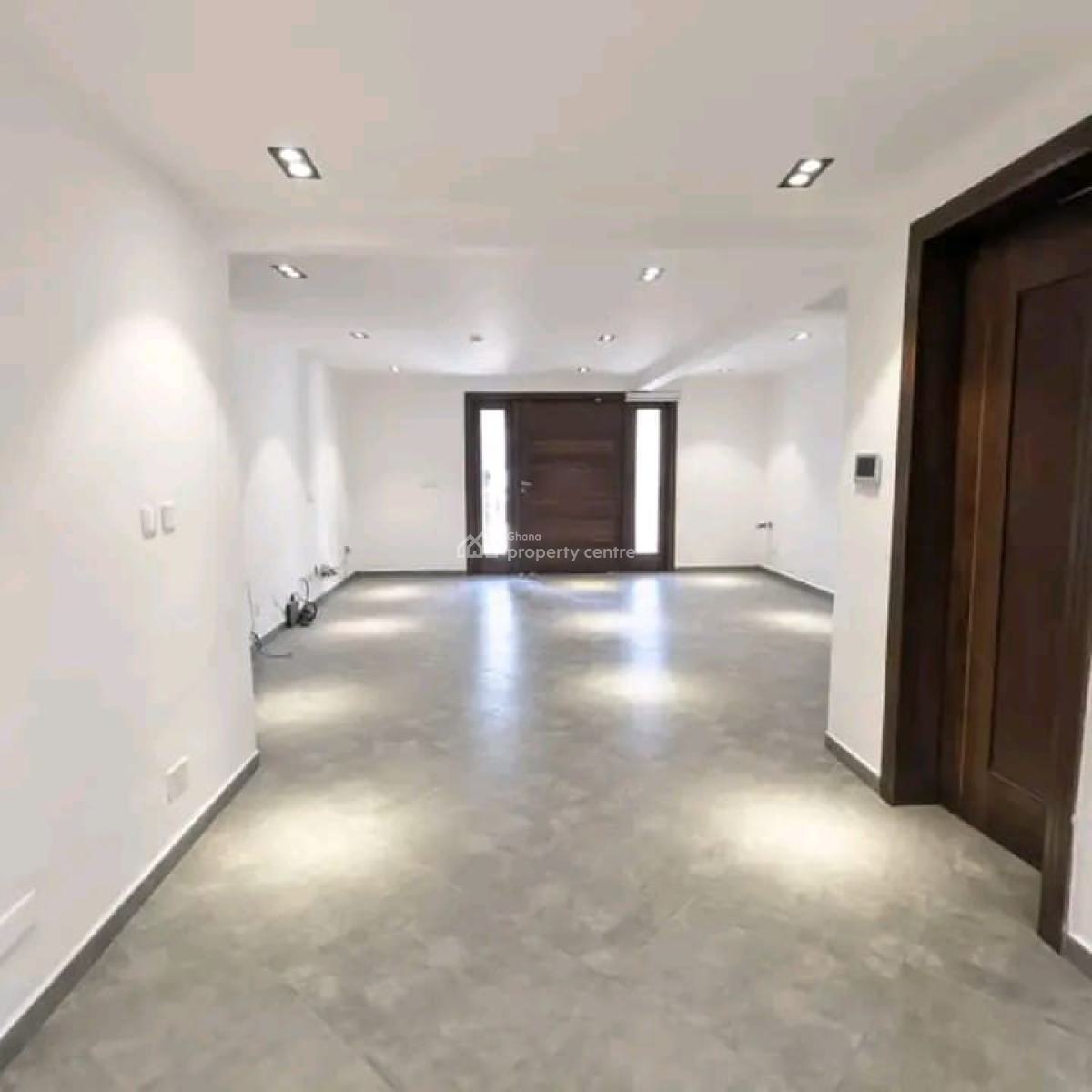 Executive 5-bedroom House @ East Airport, East Airport, Airport Residential Area, Accra, Detached Duplex for Rent