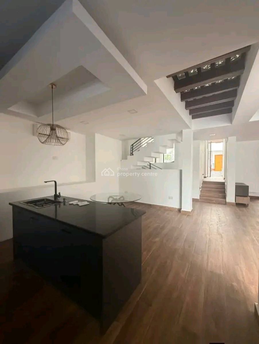 Luxurious 4-bedroom Townhouse+bq@  Cantonment, Cantonments, Accra, House for Rent