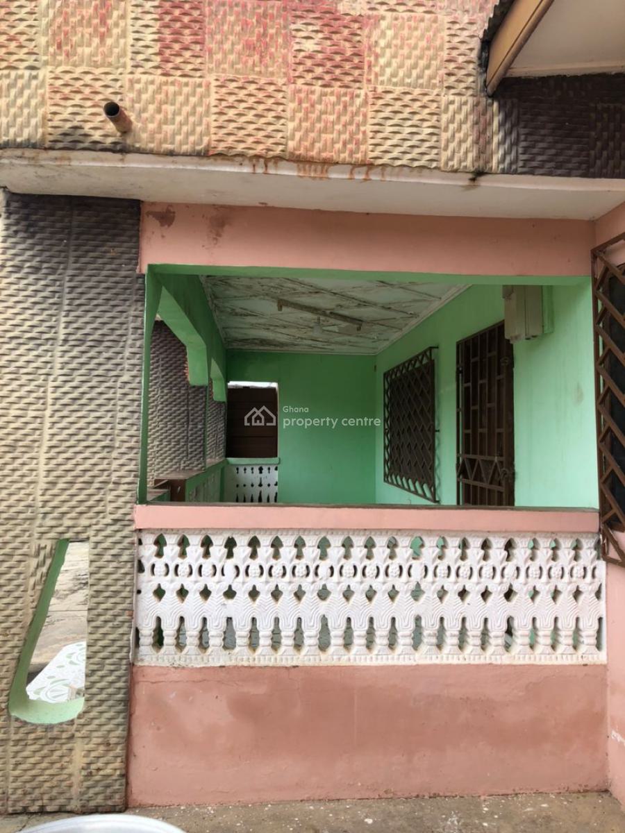 3 Bedroom House Plus 2 Stores, Kasoa Obom Road, Awutu-senya East, Central Region, House for Sale