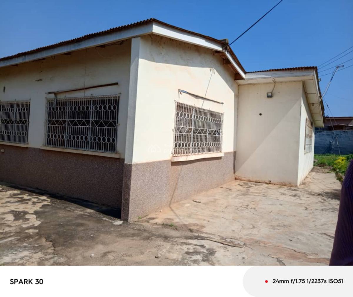 *4brm House @ Dansoman*, Petroleum, Dansoman, Accra, House for Sale