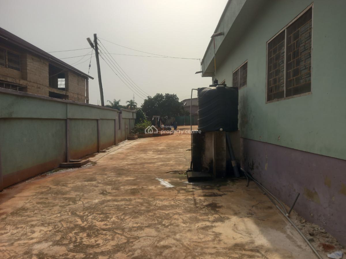 5 Bedrooms  ( Plot Size 180*120), Tafo Ahenbrono., Kumasi Metropolitan, Ashanti, House for Sale