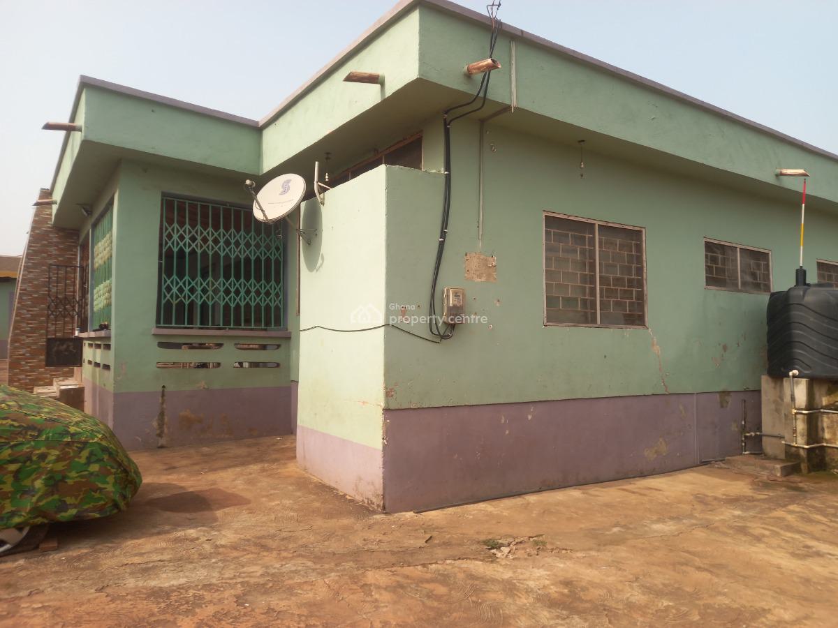 5 Bedrooms  ( Plot Size 180*120), Tafo Ahenbrono., Kumasi Metropolitan, Ashanti, House for Sale