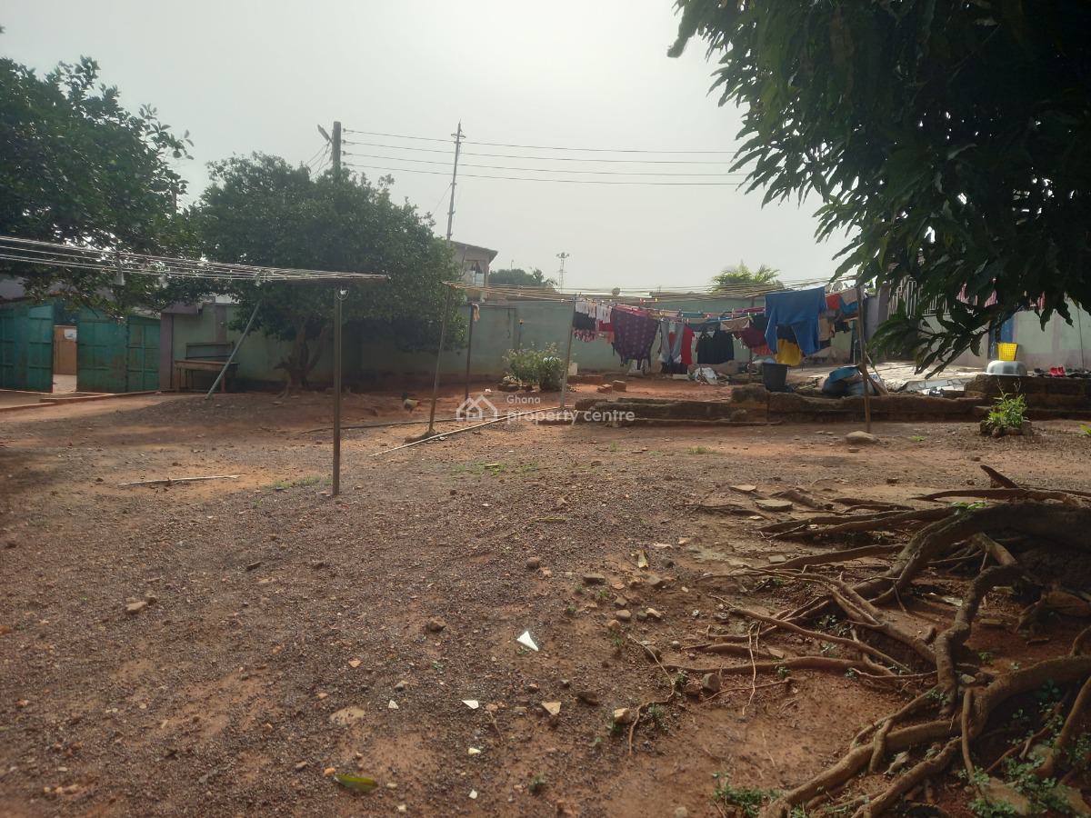 5 Bedrooms  ( Plot Size 180*120), Tafo Ahenbrono., Kumasi Metropolitan, Ashanti, House for Sale