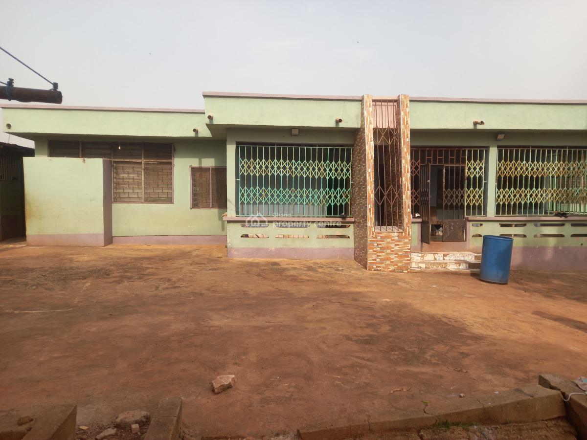 5 Bedrooms  ( Plot Size 180*120), Tafo Ahenbrono., Kumasi Metropolitan, Ashanti, House for Sale