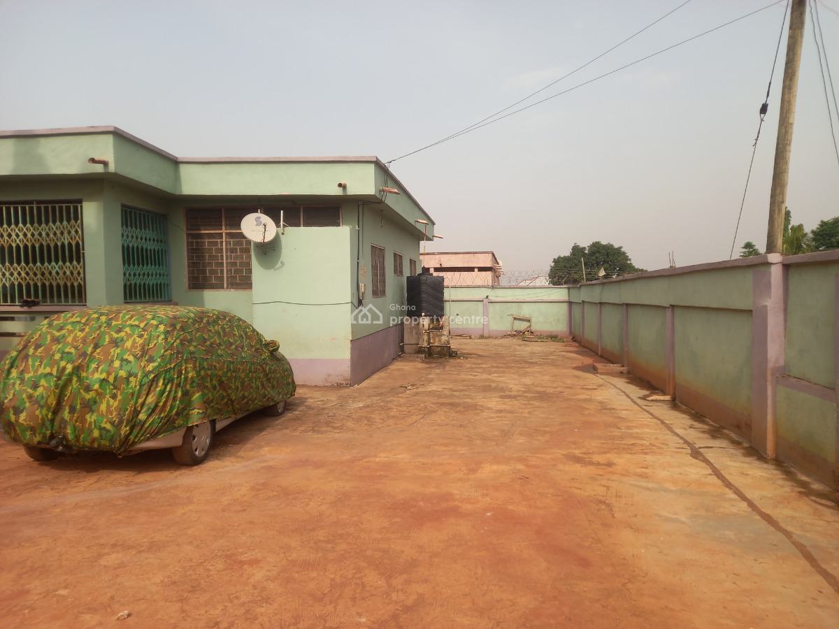 5 Bedrooms  ( Plot Size 180*120), Tafo Ahenbrono., Kumasi Metropolitan, Ashanti, House for Sale