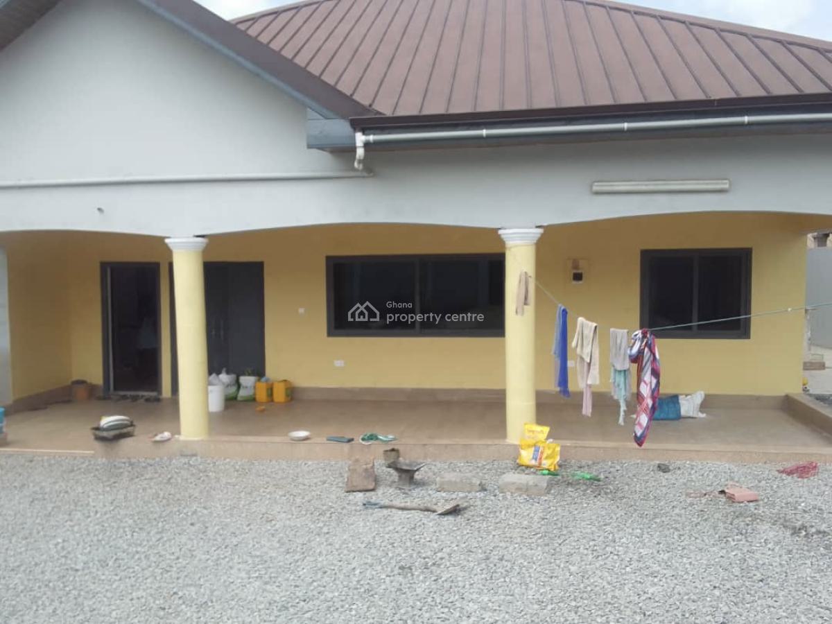 5 Bedrooms, Toll Booth, Kasoa, Awutu-senya East, Central Region, Detached Bungalow for Rent