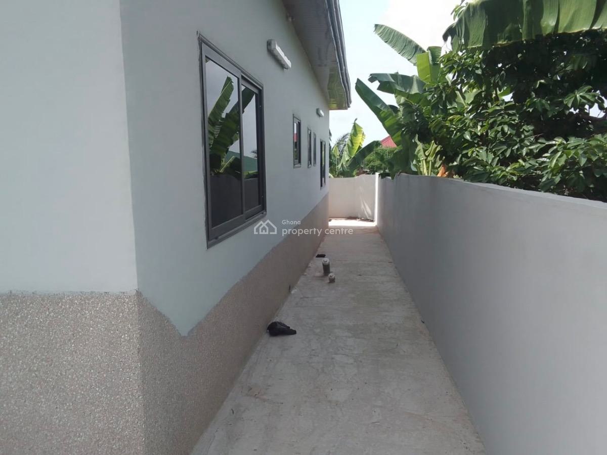 5 Bedrooms, Toll Booth, Kasoa, Awutu-senya East, Central Region, Detached Bungalow for Rent