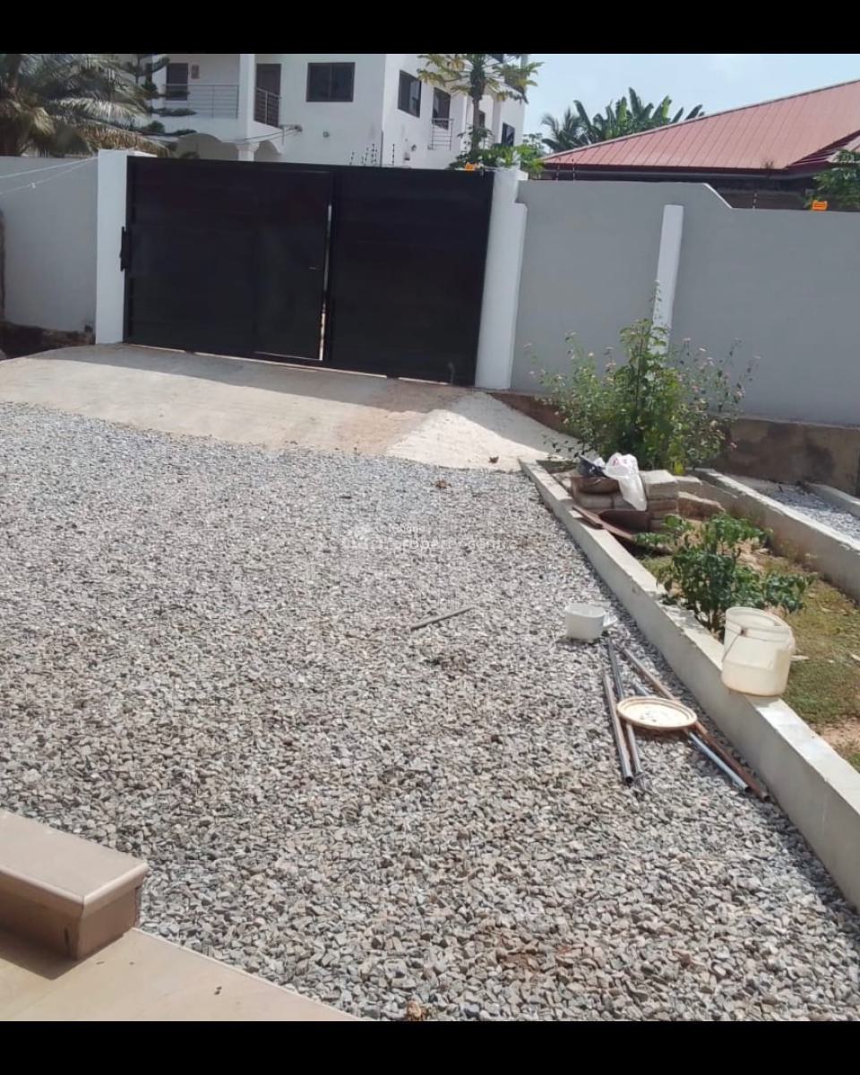 5 Bedrooms at Kasoa Toll Booth, Toll Booth, Kasoa, Awutu-senya East, Central Region, Detached Bungalow for Rent
