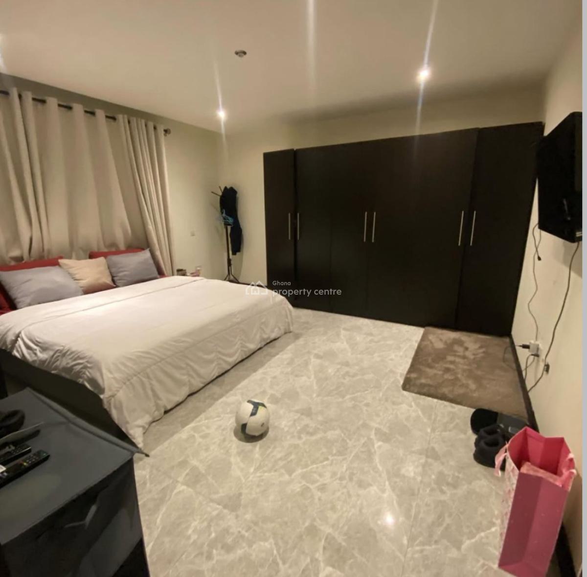 Executive Unfurnished 2 Bedroom, Abelemkpe, Accra, Apartment for Sale