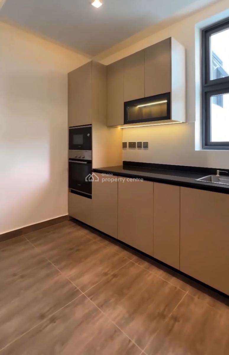 3 Bedroom Town Houses in  a Gated Community, Spintex, Accra Metropolitan, Accra, House for Sale