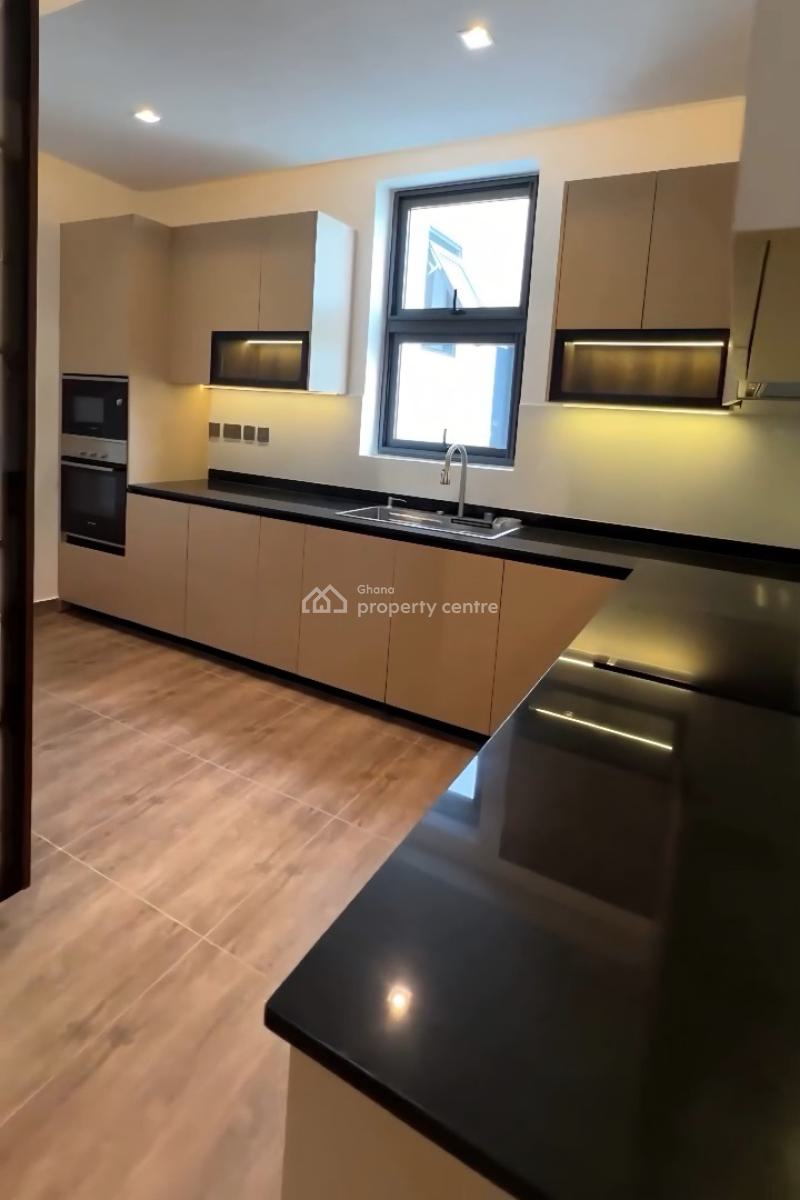 3 Bedroom Town Houses in  a Gated Community, Spintex, Accra Metropolitan, Accra, House for Sale