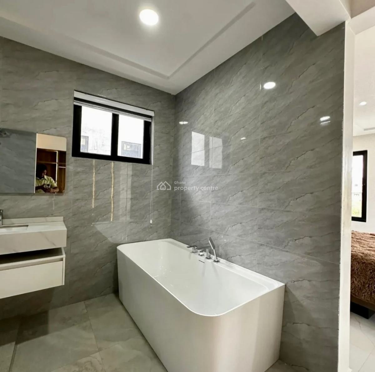 Executive Furnished 4 Bedrooms, East Legon Hills, East Legon, Accra, House for Sale