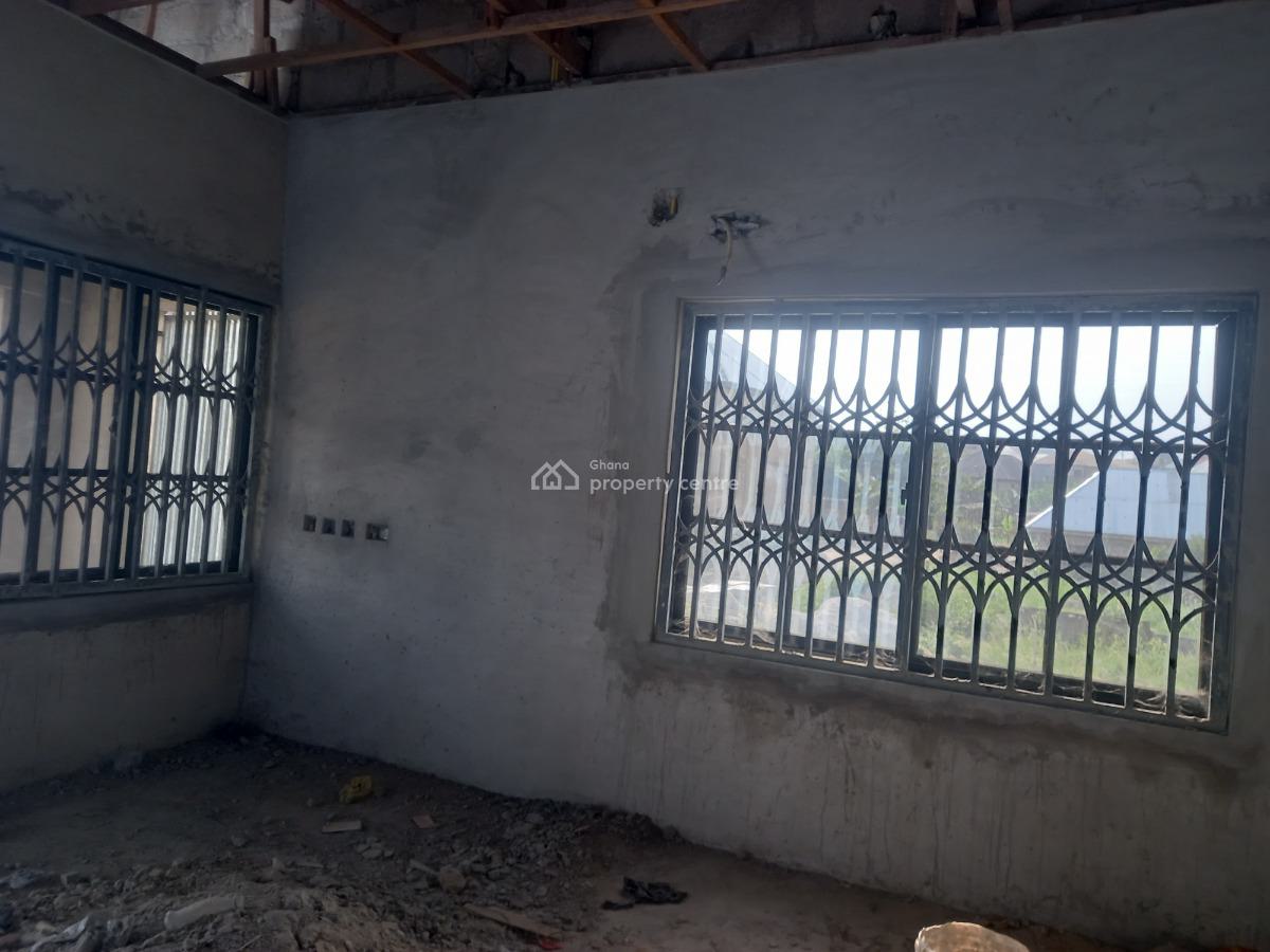 5 Bedrooms, Kenyasi Bosore, on Buokrom Airport Road., Kumasi Metropolitan, Ashanti, House for Sale