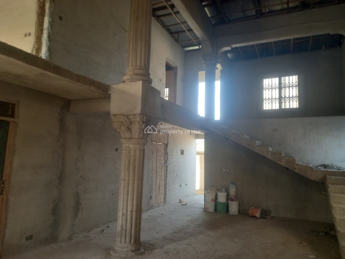 5 Bedrooms, Kenyasi Bosore, on Buokrom Airport Road., Kumasi Metropolitan, Ashanti, House for Sale