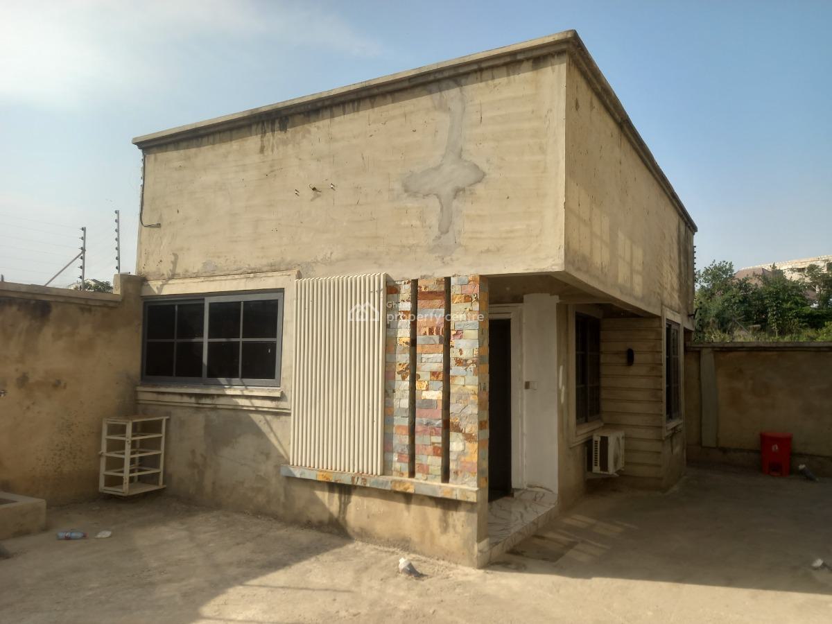 5 Bedrooms, Kenyasi Bosore, on Buokrom Airport Road., Kumasi Metropolitan, Ashanti, House for Sale