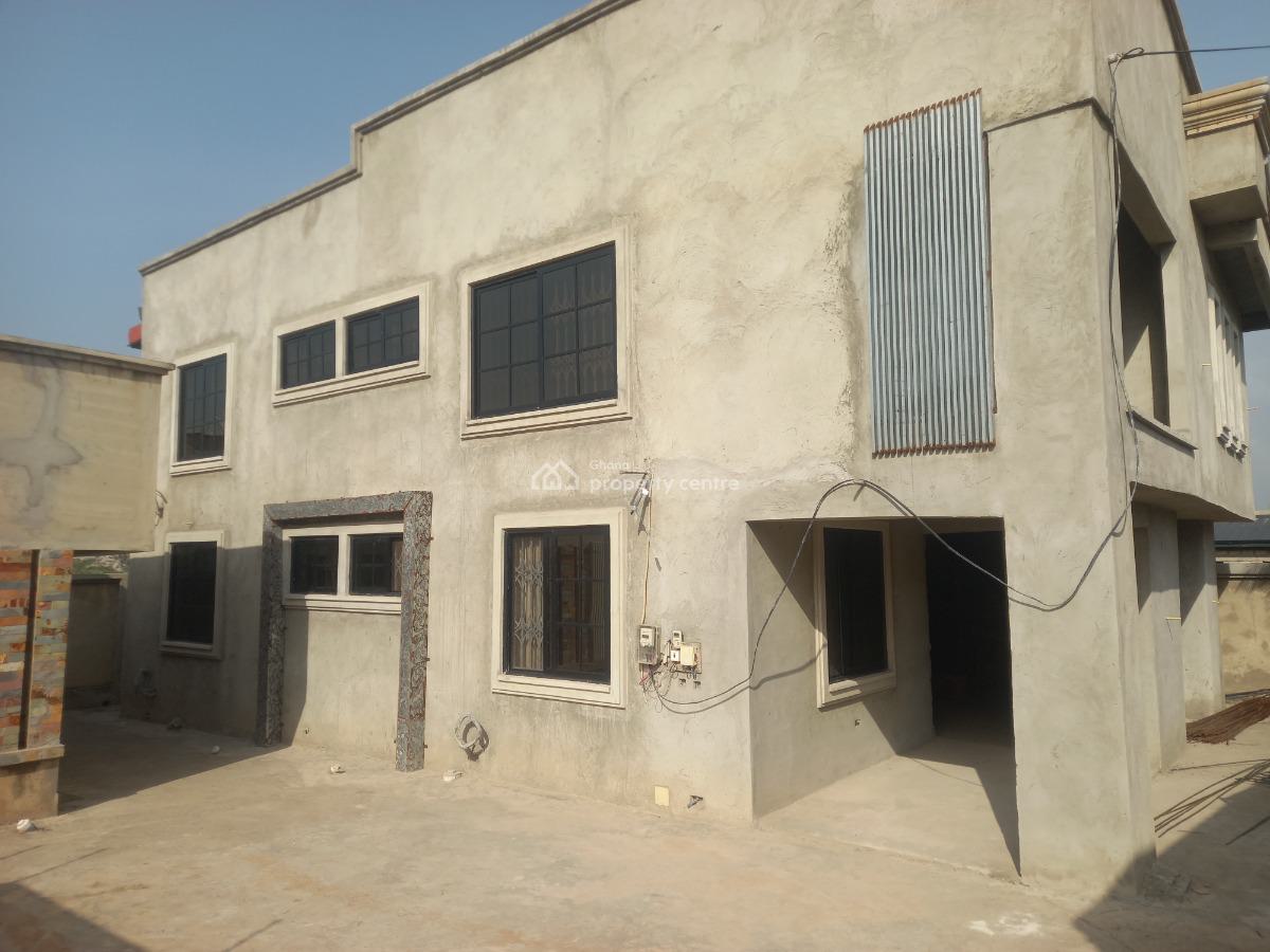 5 Bedrooms, Kenyasi Bosore, on Buokrom Airport Road., Kumasi Metropolitan, Ashanti, House for Sale