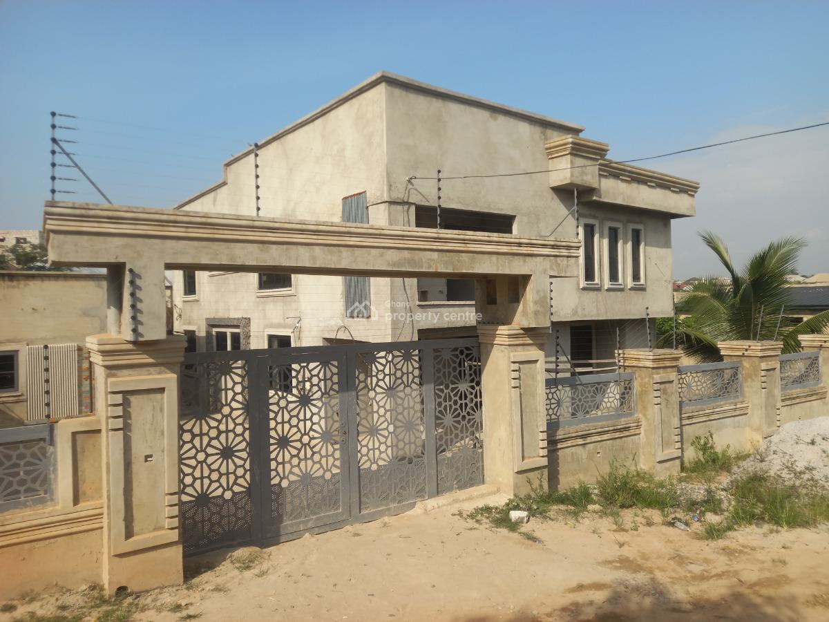 5 Bedrooms, Kenyasi Bosore, on Buokrom Airport Road., Kumasi Metropolitan, Ashanti, House for Sale