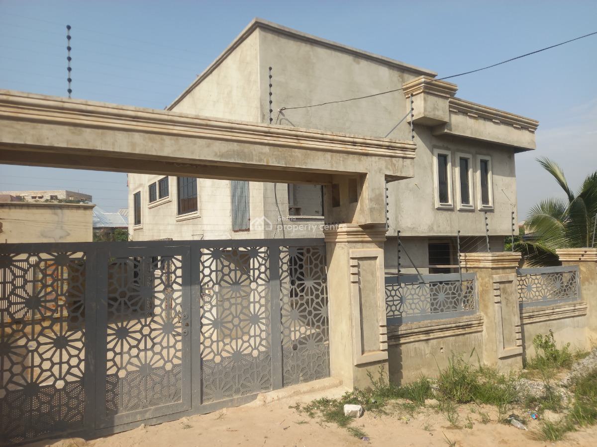 5 Bedrooms, Kenyasi Bosore, on Buokrom Airport Road., Kumasi Metropolitan, Ashanti, House for Sale
