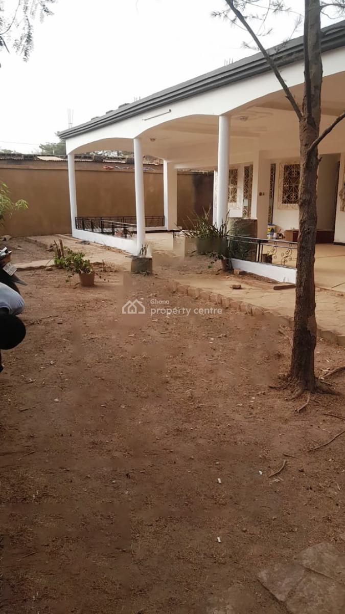 Villa De Prestige En Location -- Ouagadougou, Ouagadougou, Zogona, Abossey Okai, Accra, House for Rent