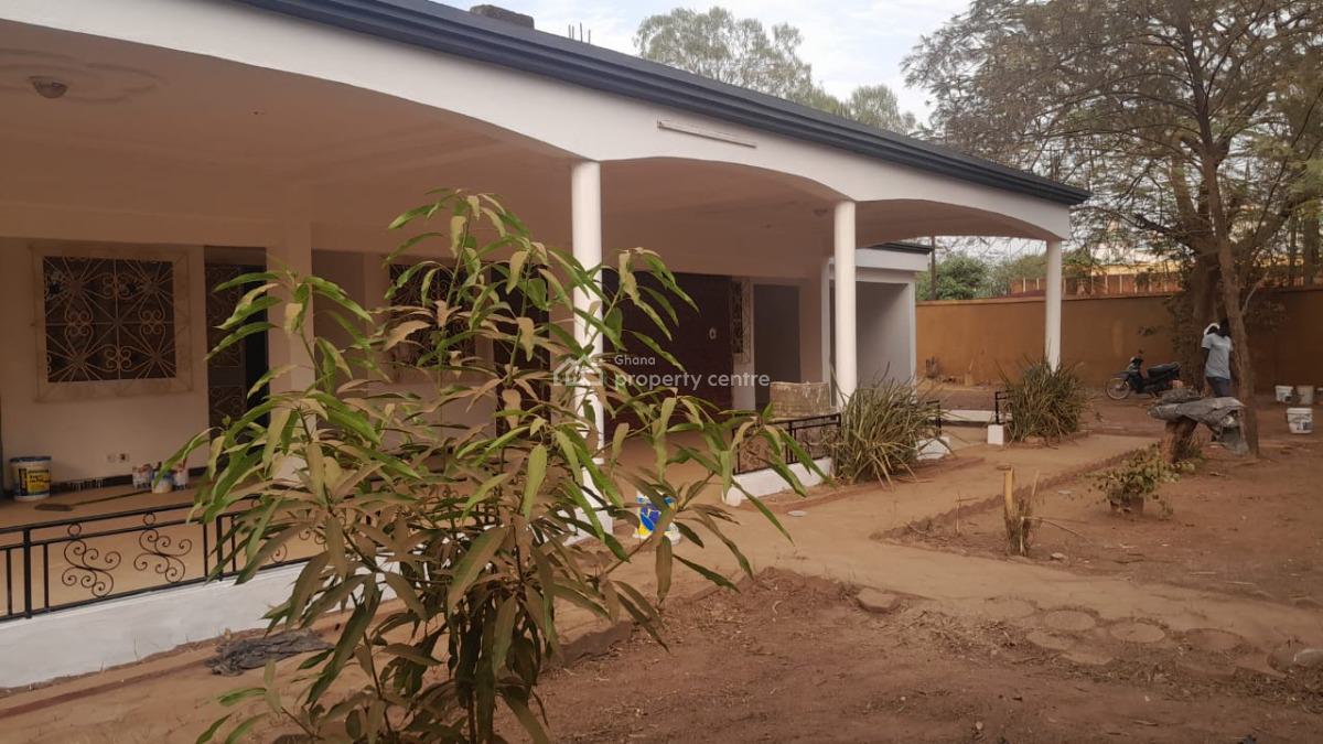 Villa De Prestige En Location -- Ouagadougou, Ouagadougou, Zogona, Abossey Okai, Accra, House for Rent