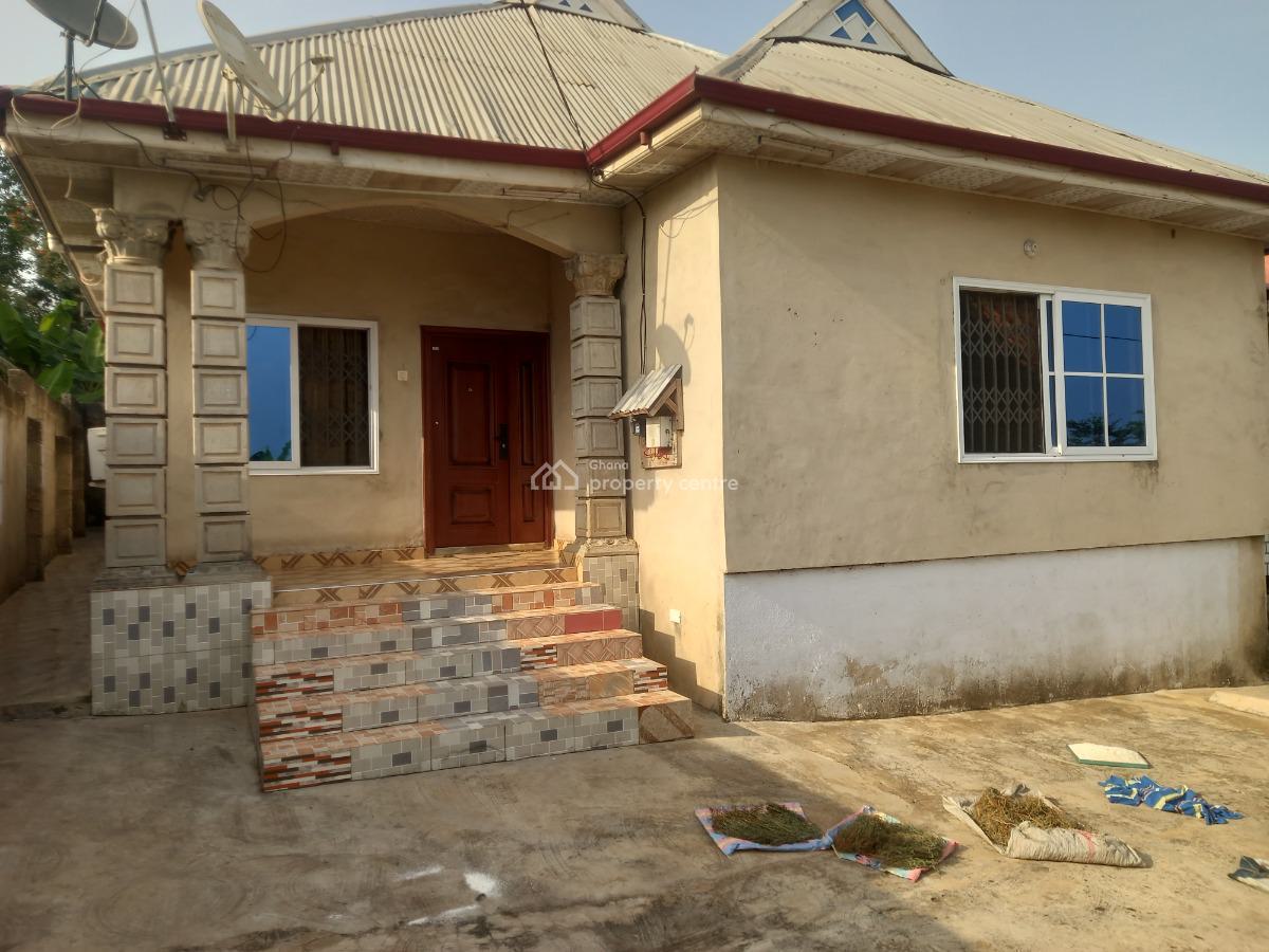 4 Bedrooms, Ntonso, Near The Girls Shs. Mampongteng Road., Kumasi Metropolitan, Ashanti, House for Sale