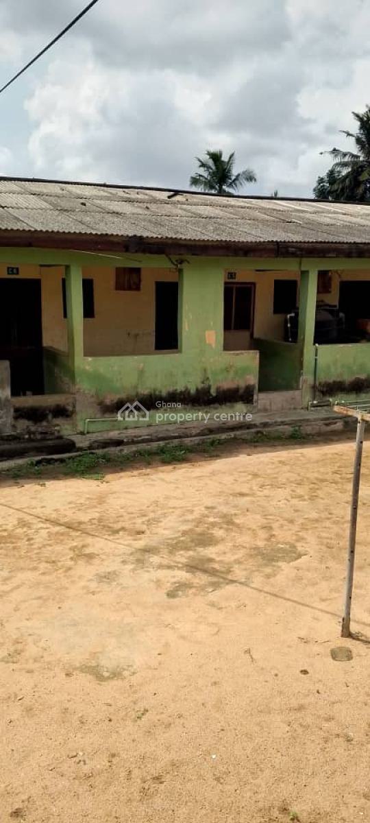 2units, Chamber & Hall Self Contain + 4units Chamber & Hall @ Ablekuma, Ablekuma Pentecost, Accra Metropolitan, Accra, House for Sale