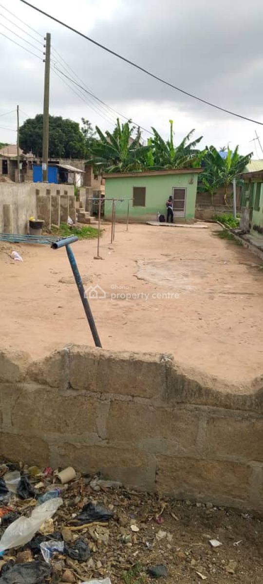 2units, Chamber & Hall Self Contain + 4units Chamber & Hall @ Ablekuma, Ablekuma Pentecost, Accra Metropolitan, Accra, House for Sale