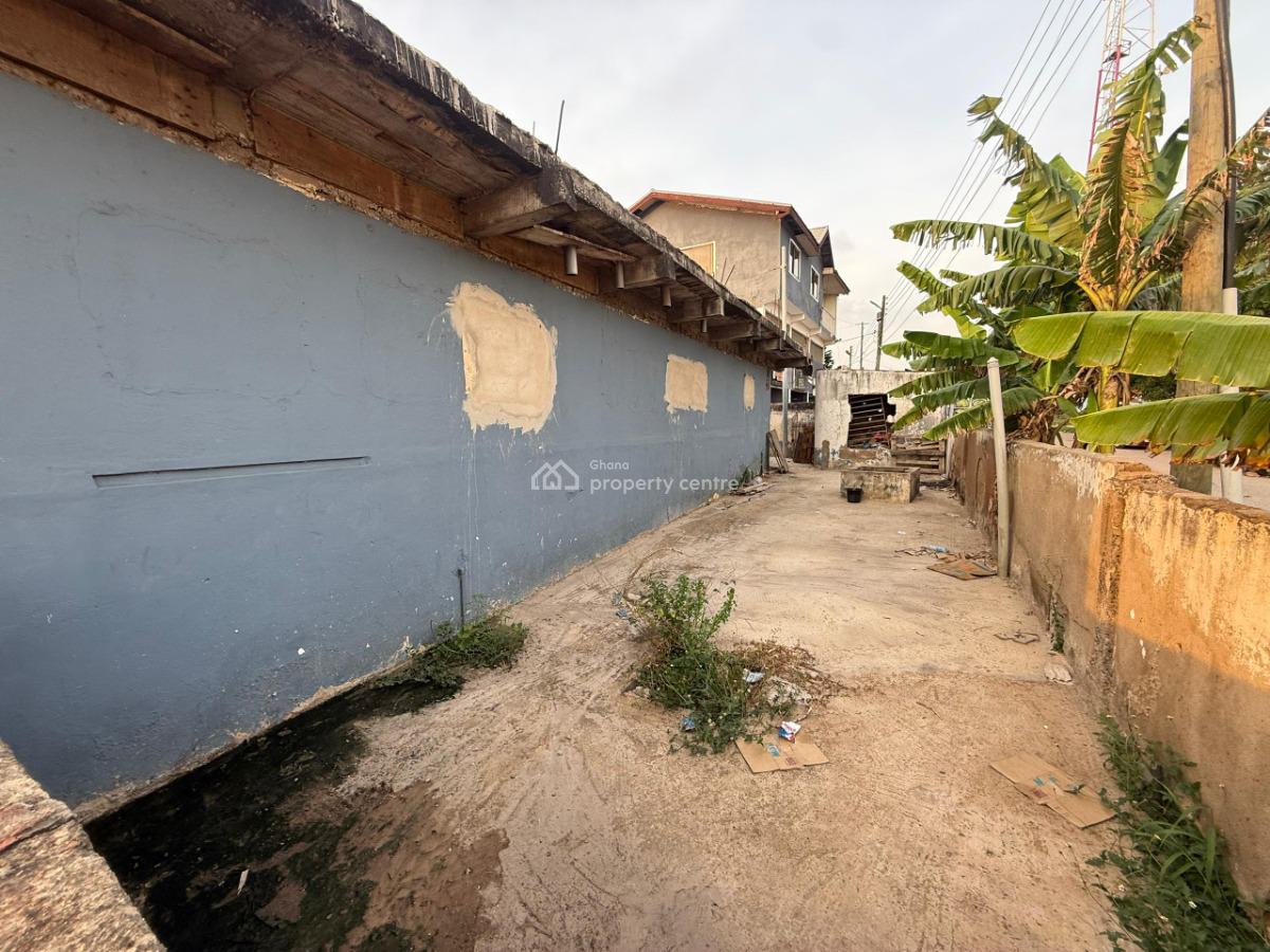 *commercial 5 Shops with Storey Foundation on 1 Plot @ Awoshie*, Awoshie, Ga Central Municipal, Accra, Commercial Property for Sale