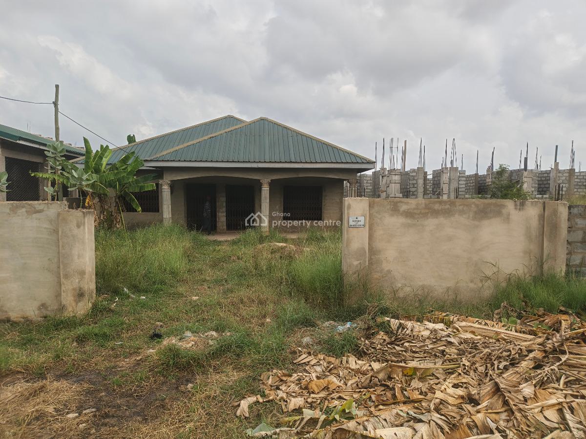 Uncompleted 3bedrooms House in Tema Community25, Tema Community25 Annex, Tema, Accra, House for Sale