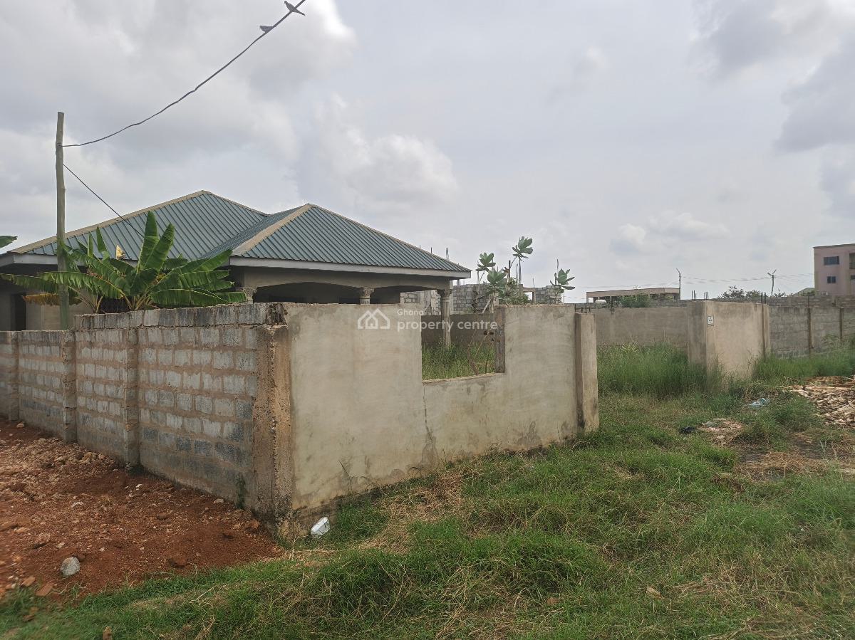 Uncompleted 3bedrooms House in Tema Community25, Tema Community25 Annex, Tema, Accra, House for Sale