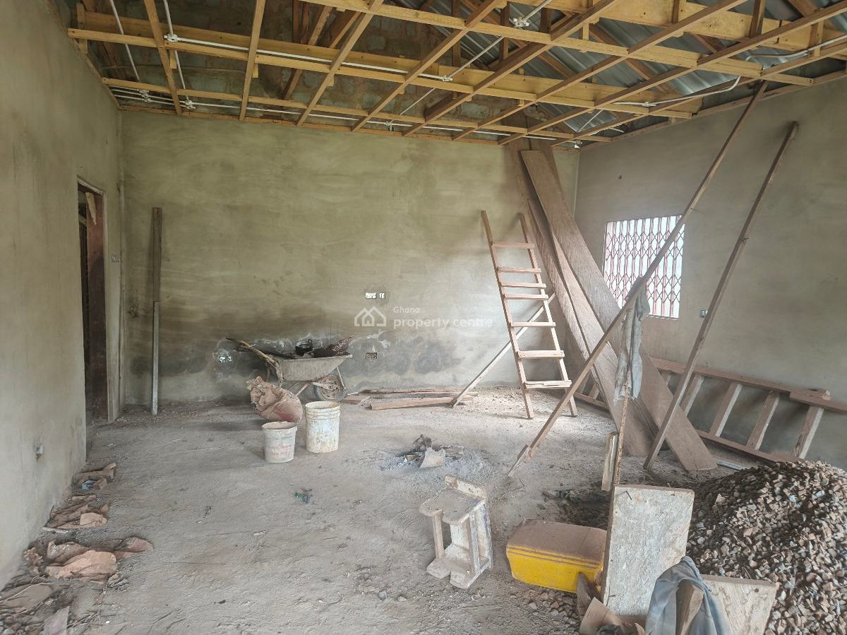 Uncompleted 3bedrooms House in Tema Community25, Tema Community25 Annex, Tema, Accra, House for Sale