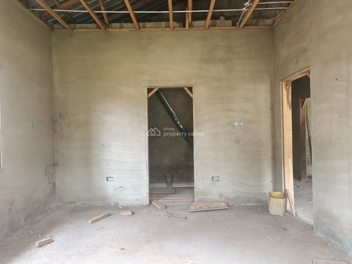 Uncompleted 3bedrooms House in Tema Community25, Tema Community25 Annex, Tema, Accra, House for Sale