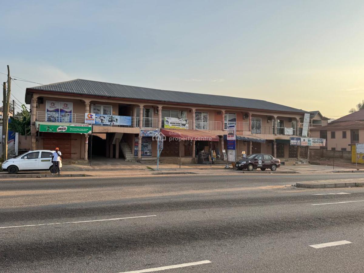 16 Shops + 5brm + 2units of Chamber & Hall Self Contain @ Ablekuma, Ablekuma Fanmilk, Accra Metropolitan, Accra, Commercial Property for Sale