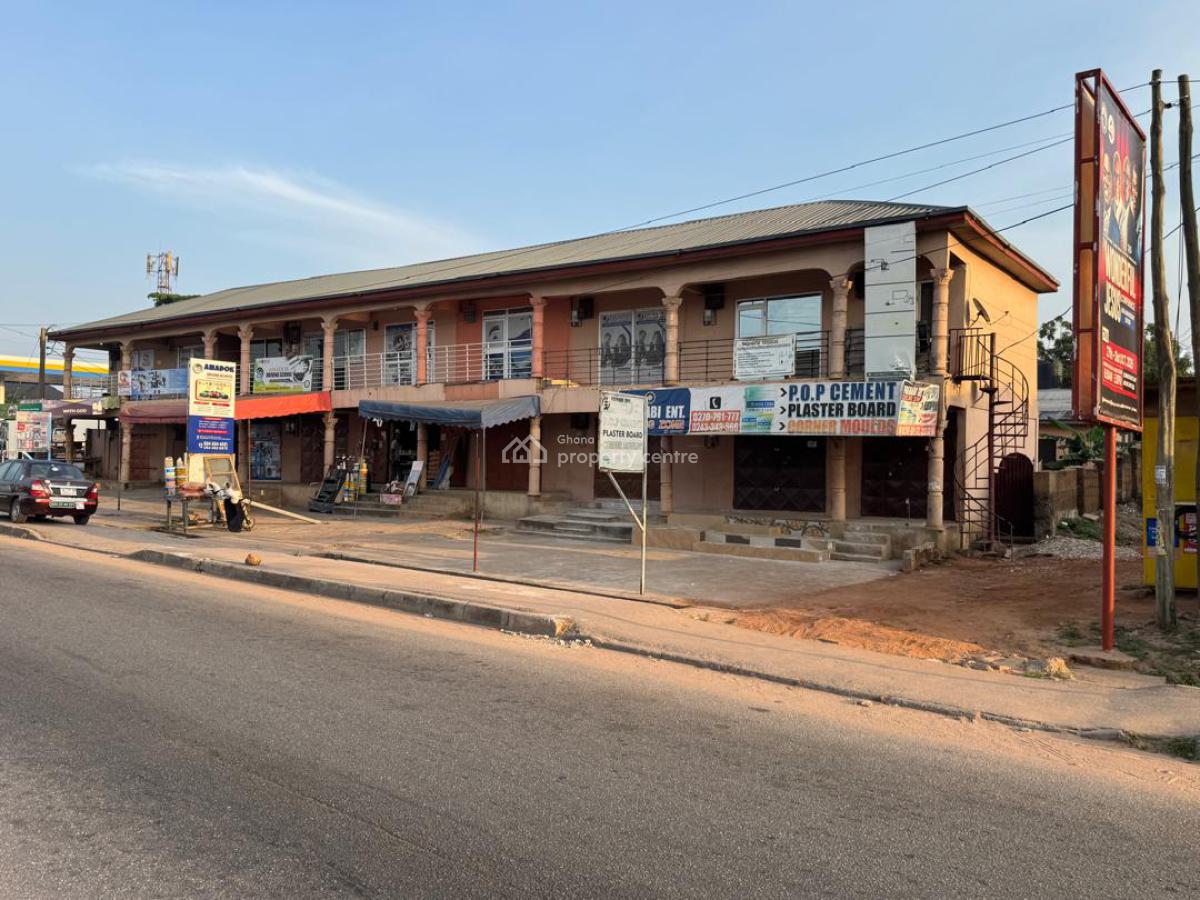 16 Shops + 5brm + 2units of Chamber & Hall Self Contain @ Ablekuma, Ablekuma Fanmilk, Accra Metropolitan, Accra, Commercial Property for Sale