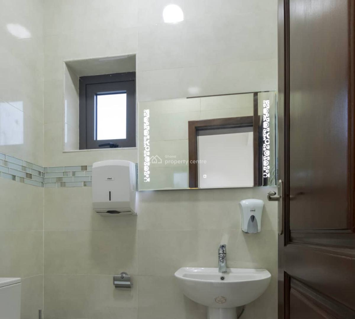 Executive 4 Bedroom, Abelemkpe, Accra, House for Rent