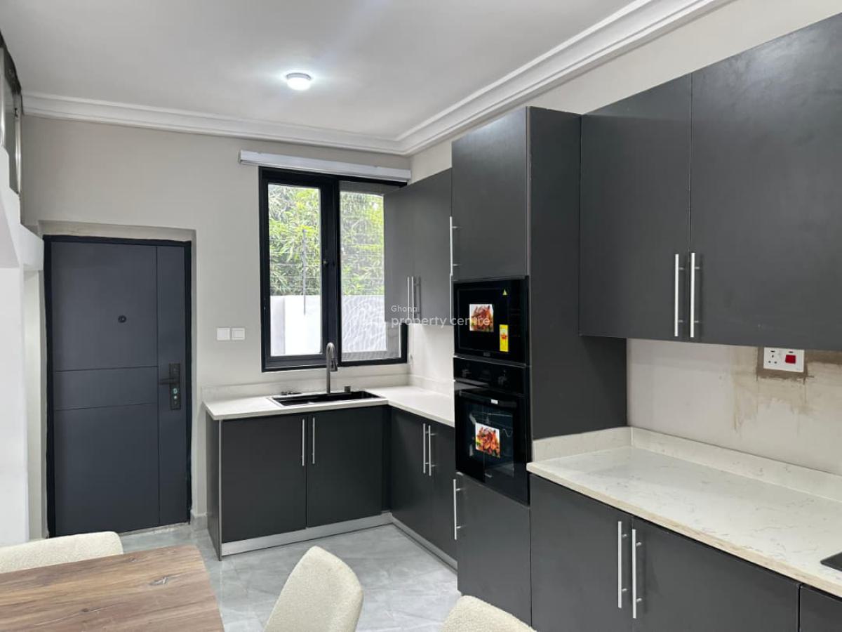 Executive Furnished  4 Bedrooms, Labadi-aborm, Accra, Townhouse for Rent