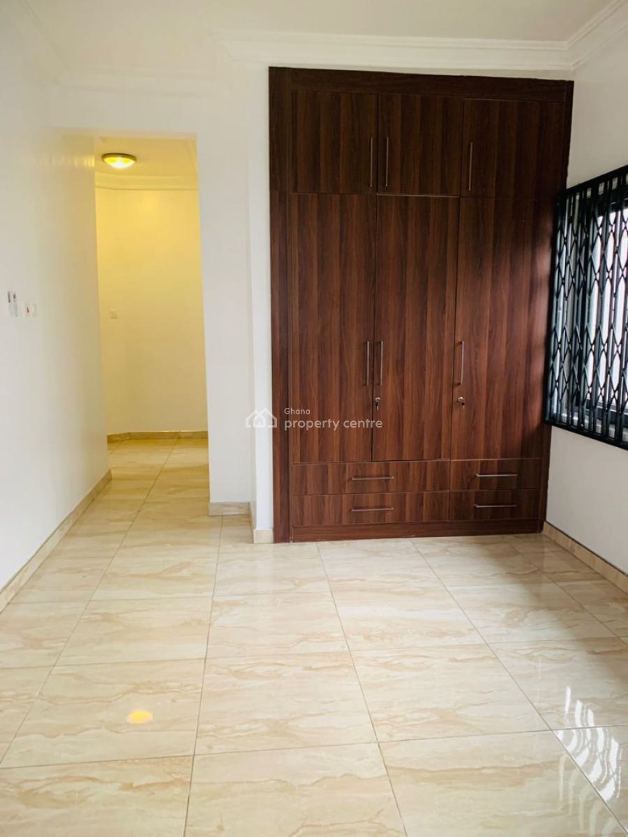 Executive  All Ensuit  4 Bedrooms, Airport Residential Area, Accra, House for Rent