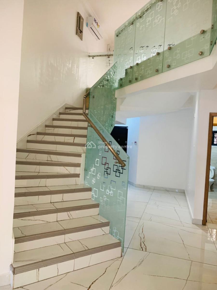 Executive  All Ensuit  4 Bedrooms, Airport Residential Area, Accra, House for Rent