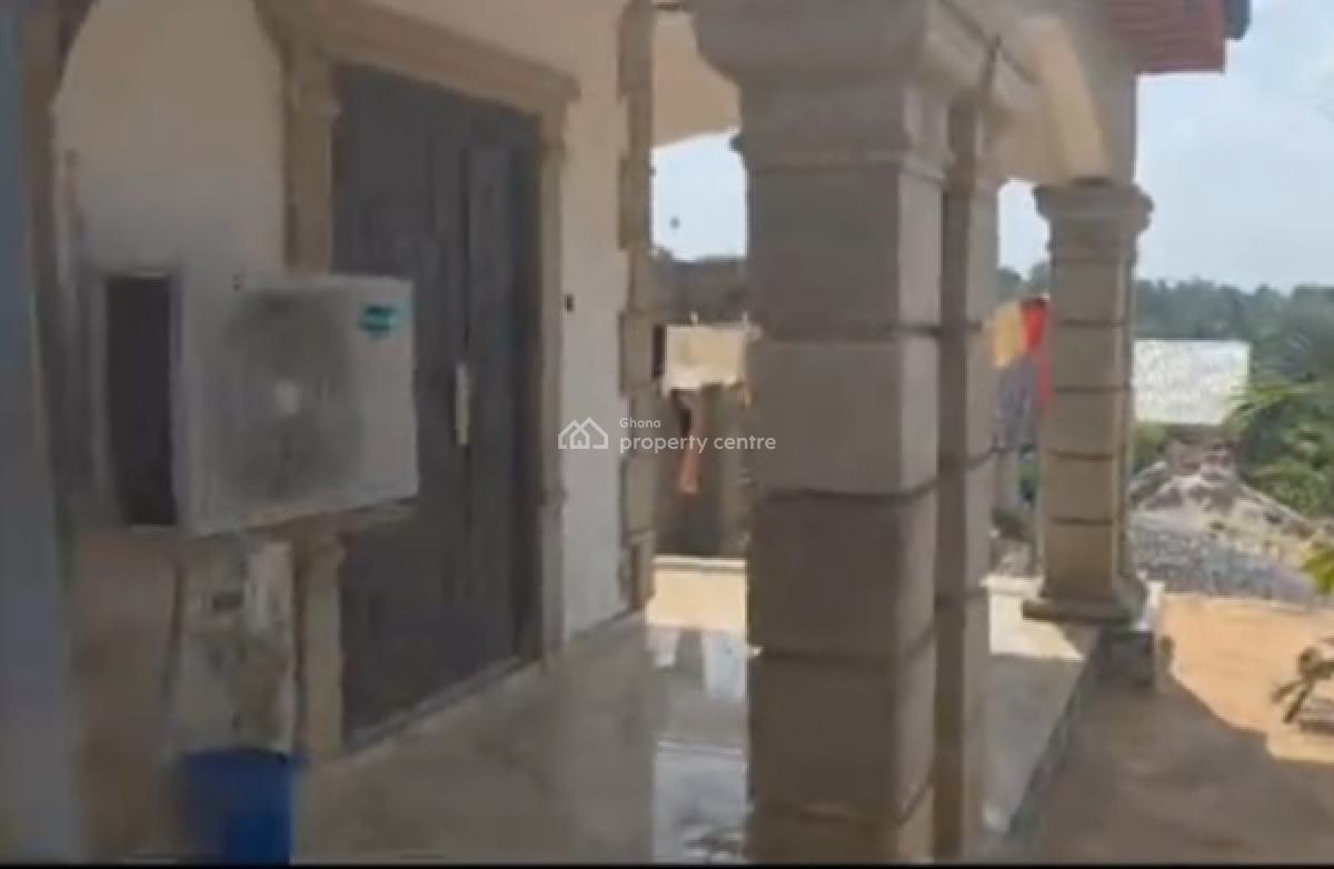 4 Bedrooms  ( Full Plot), Adankwame,  on Abrepo Asuofia Road, Kumasi Metropolitan, Ashanti, House for Sale