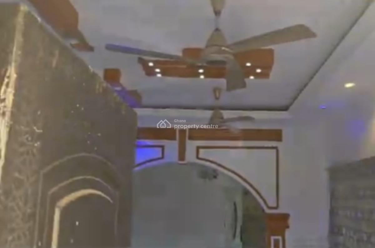 4 Bedrooms  ( Full Plot), Adankwame,  on Abrepo Asuofia Road, Kumasi Metropolitan, Ashanti, House for Sale