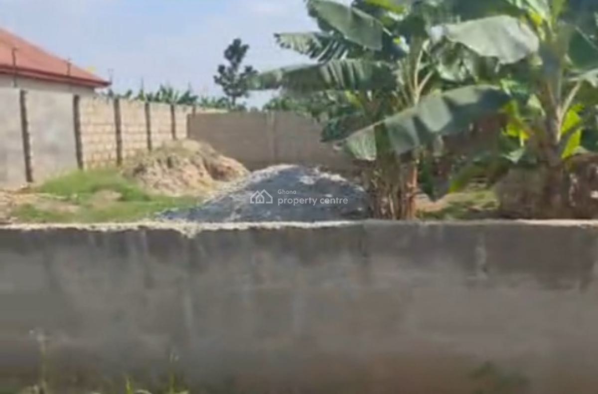 4 Bedrooms  ( Full Plot), Adankwame,  on Abrepo Asuofia Road, Kumasi Metropolitan, Ashanti, House for Sale