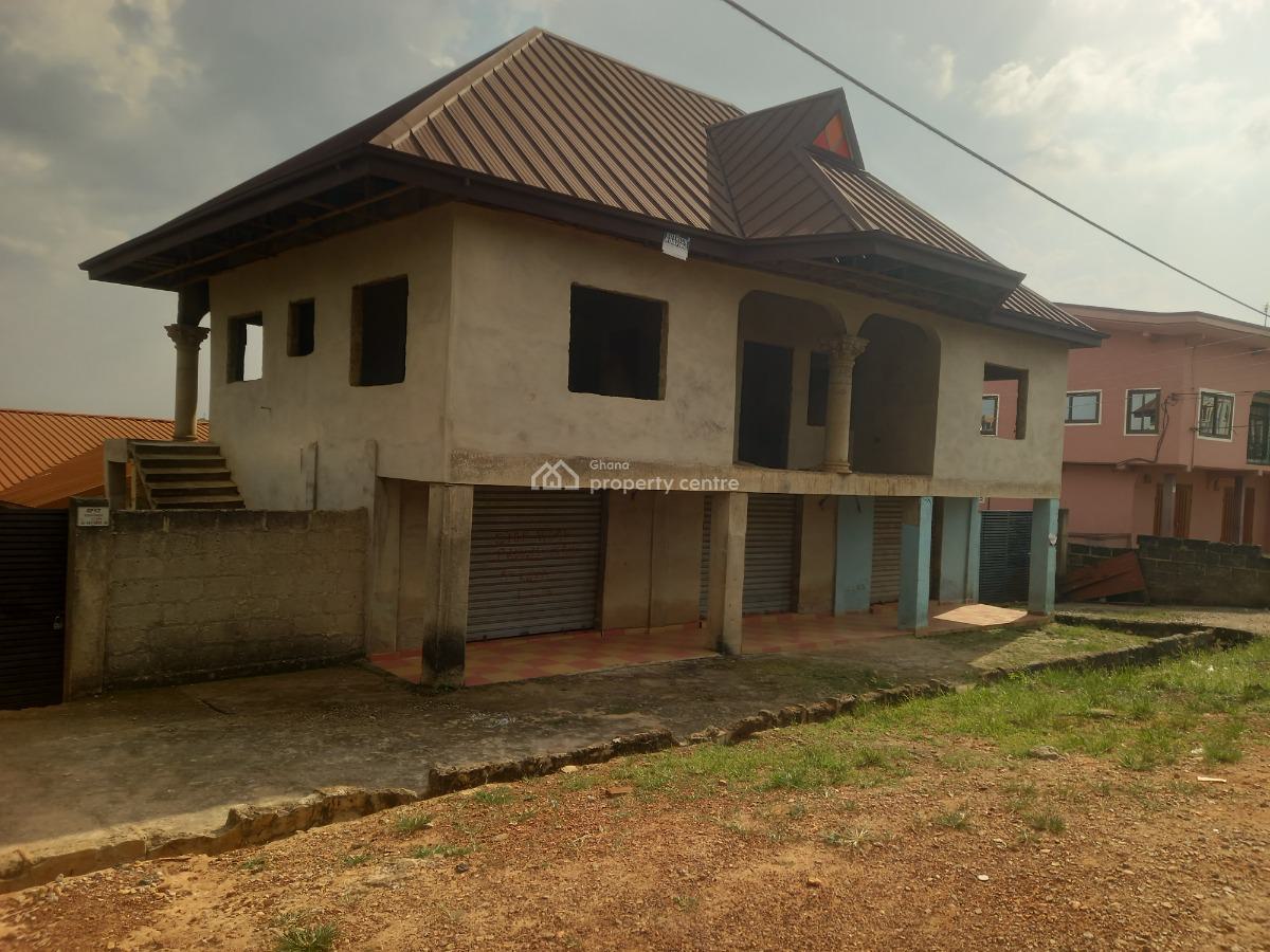 10 Bedrooms & 3 Stores / Shops, Kwadaso Estate, Near Sofoline, Pataase., Kumasi Metropolitan, Ashanti, House for Sale