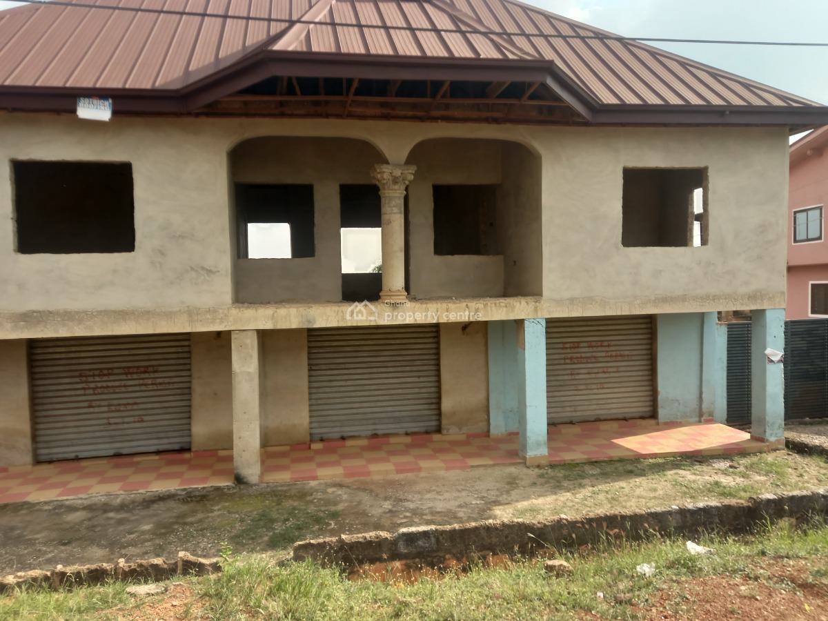 10 Bedrooms & 3 Stores / Shops, Kwadaso Estate, Near Sofoline, Pataase., Kumasi Metropolitan, Ashanti, House for Sale