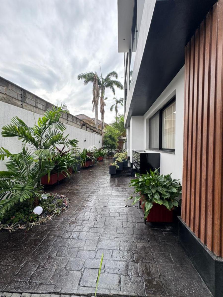 Luxury 5 Bedrooms, Cantonments, Accra, Detached Duplex for Sale
