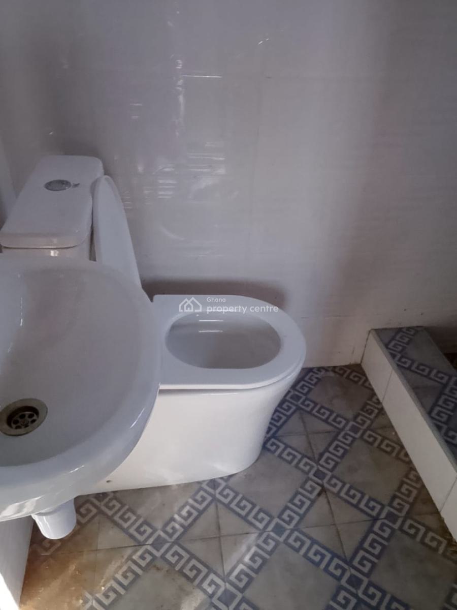 One Bedroom Self Contain, Teshie Bushroad Police Statoin, Teshie-nungua Estates, Accra, Mini Flat for Rent