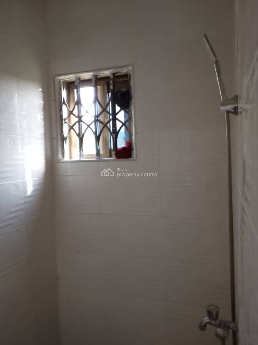 One Bedroom Self Contain, Teshie Bushroad Police Statoin, Teshie-nungua Estates, Accra, Mini Flat for Rent