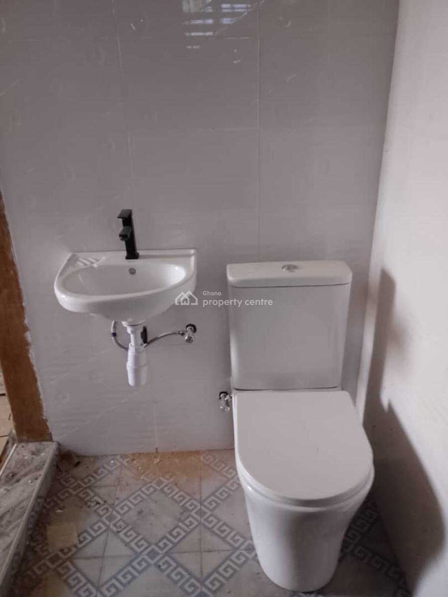 One Bedroom Self Contain, Teshie Bushroad Police Statoin, Teshie-nungua Estates, Accra, Mini Flat for Rent