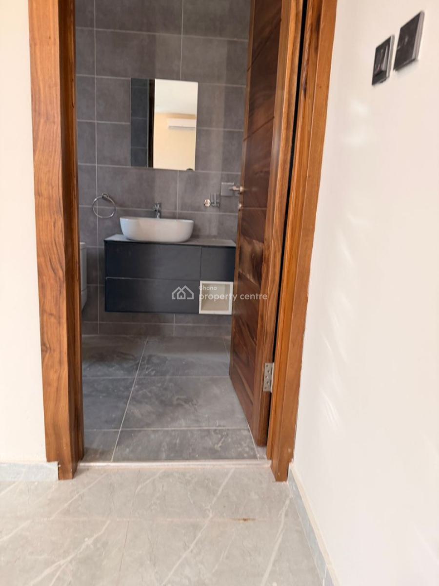 4 Bedroom House, Prayer Road New Legon, Adenta Municipal, Accra, Townhouse for Sale